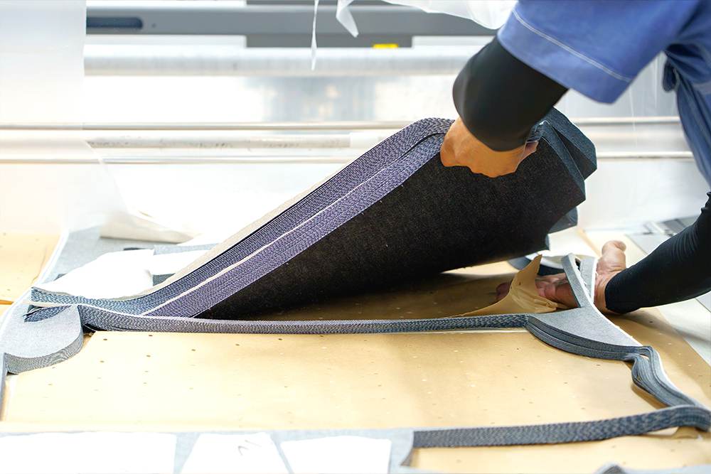 Cutting denim fabric with P-CAM R