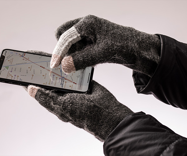 Smartphone gloves